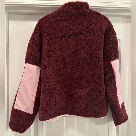 NWT Fabletics Tahoe Teddy Jacket in Merlot & Soft Pink - Picture 3 of 7